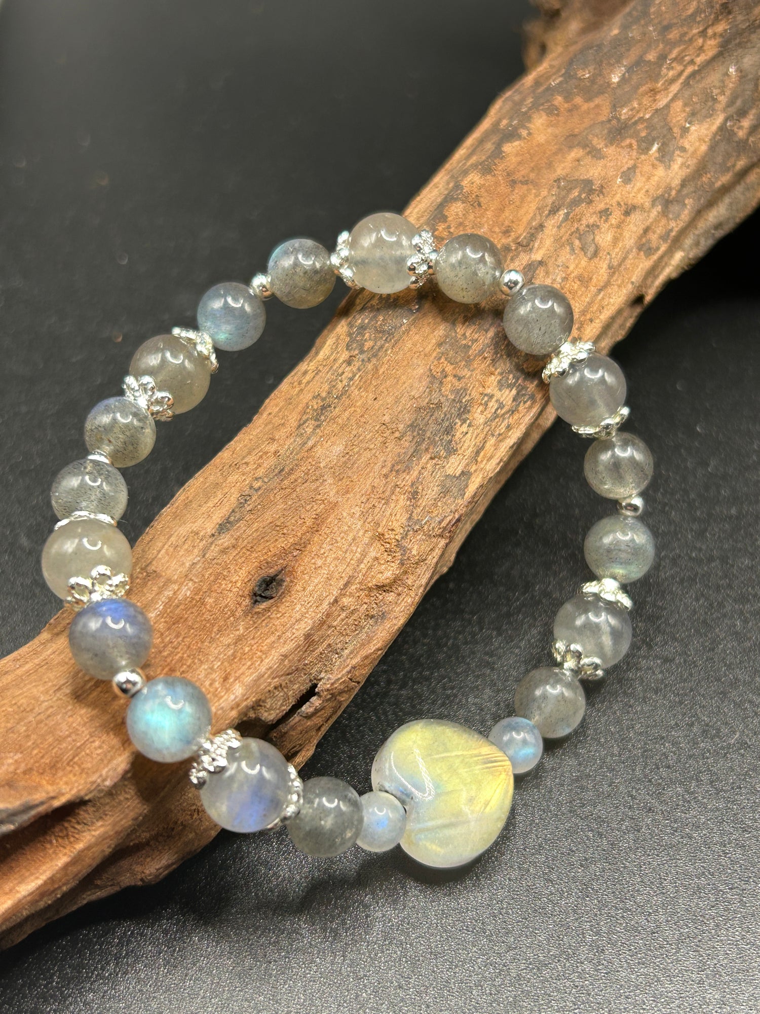 Armbänder