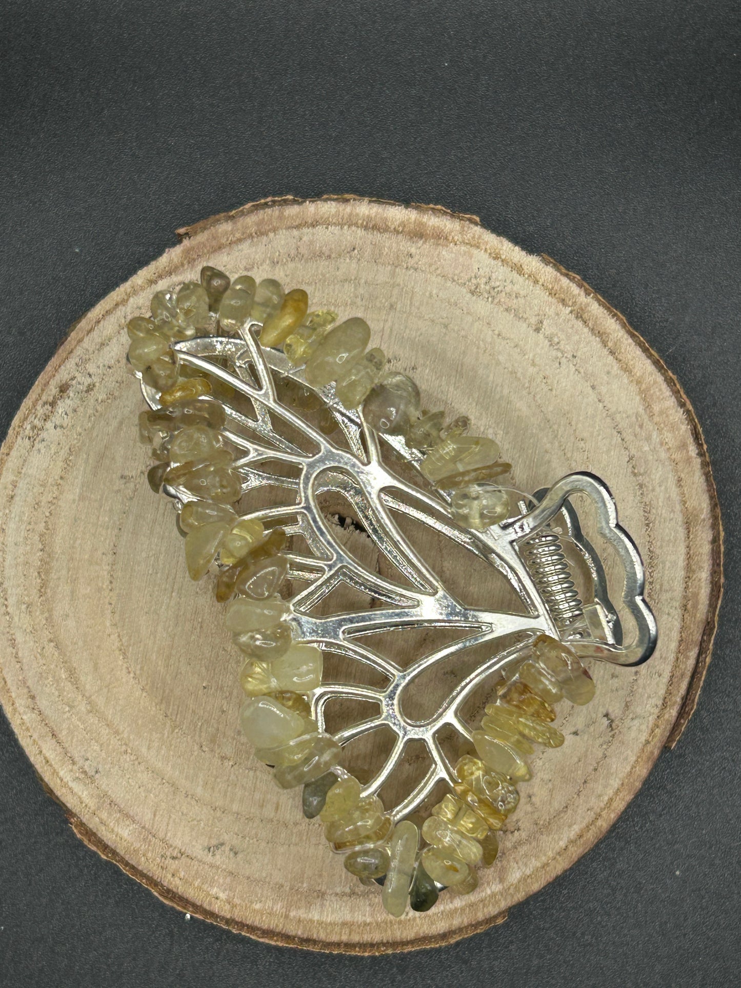 Haarklammer aus Metall mit Mondstein Chips verziert