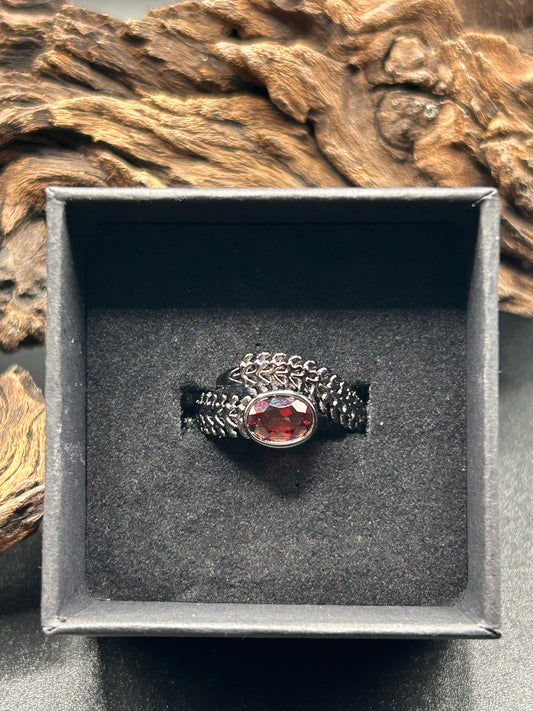 Granat Ring